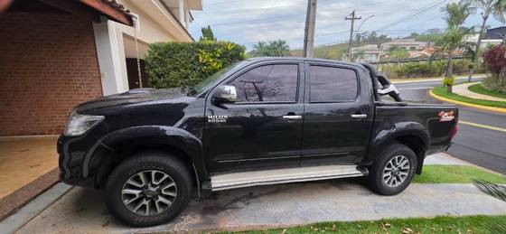 TOYOTA HILUX 3.0 SR 4X4 CD 16V TURBO INTERCOOLER DIESEL 4P AUTOMÁTICO TOYOTA HILUX 3.0 SR 4X4 CD 16V TURBO INTERCOOLER DIESEL 4P AUTOMÁTICO